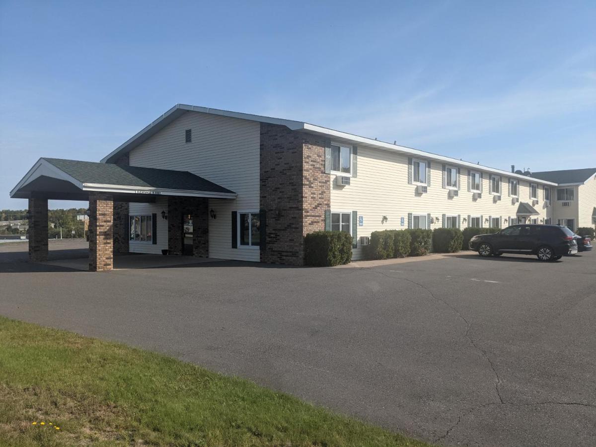 Hotel Value Host Marquette Extérieur photo