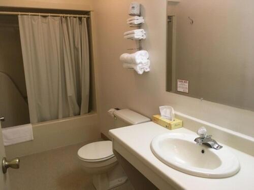 Hotel Value Host Marquette Extérieur photo